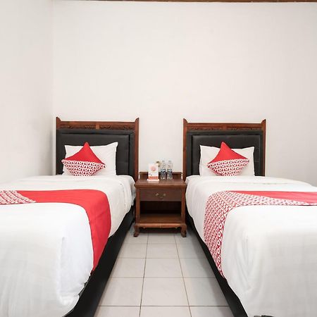 Super Oyo 1778 Omah Duwet Hotel Beran Kidul Kültér fotó